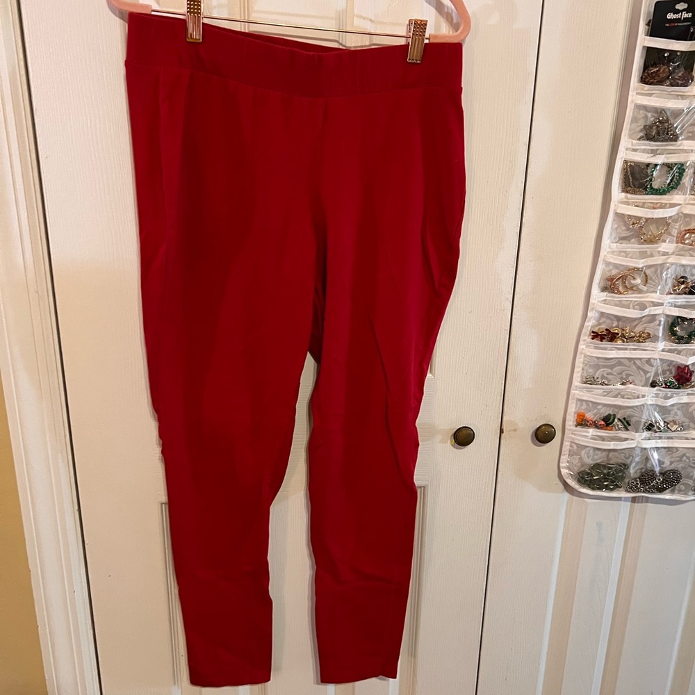❗️SOLD❗️Torrid Crop Premium Leggings Jester Red